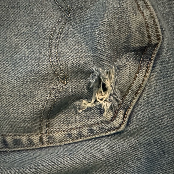 American Eagle Outfitters Distressed Blue Jeans - Picture 4 of 4
